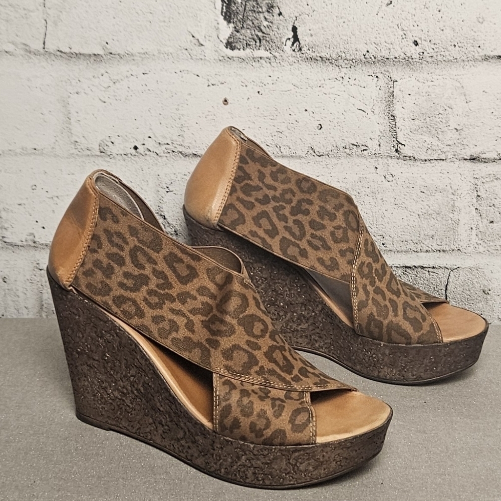 Browns Leopard Print Platform Wedge Sandals Peep Toe Size 38